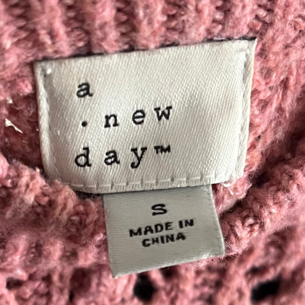 A New Day Pink Puff Sleeve Patterned Sweater Women's Small - Picture 5 of 5